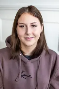 Porträt von Jana, GruppenleiterIn in der Kita Bärlis